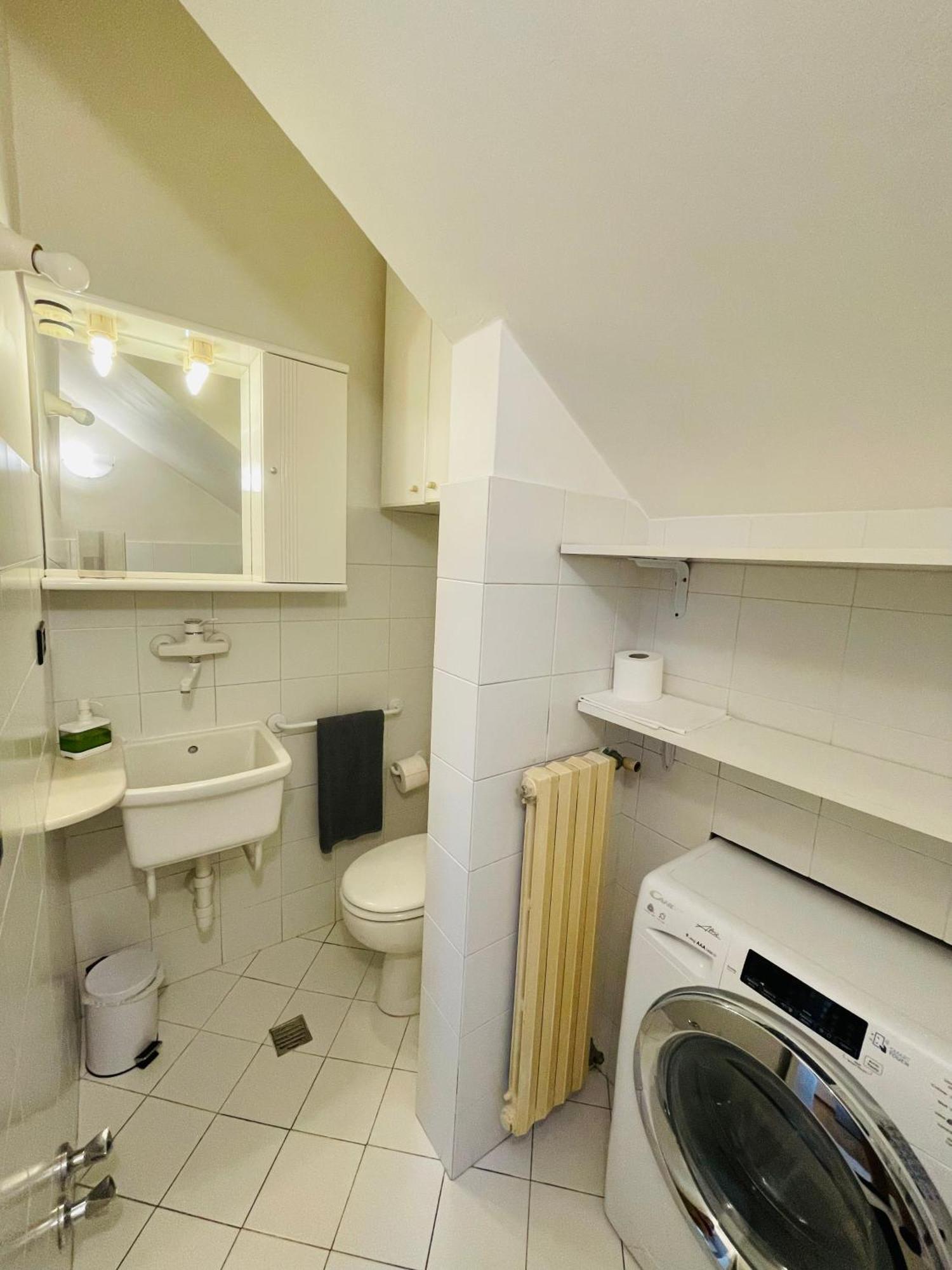 Casa Caroli, Charme E Comfort Nel Cuore Di Alba Exteriör bild