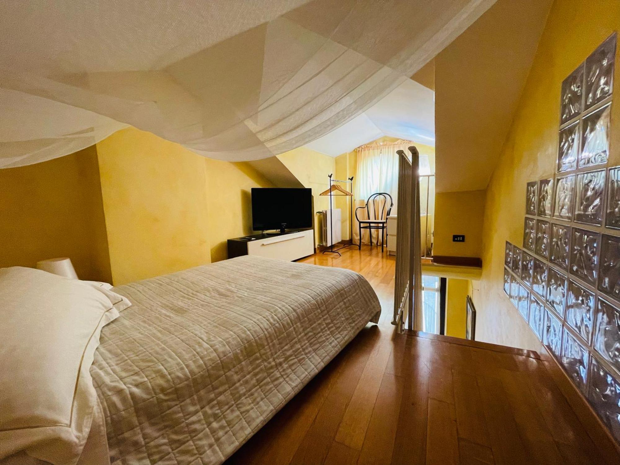 Casa Caroli, Charme E Comfort Nel Cuore Di Alba Exteriör bild