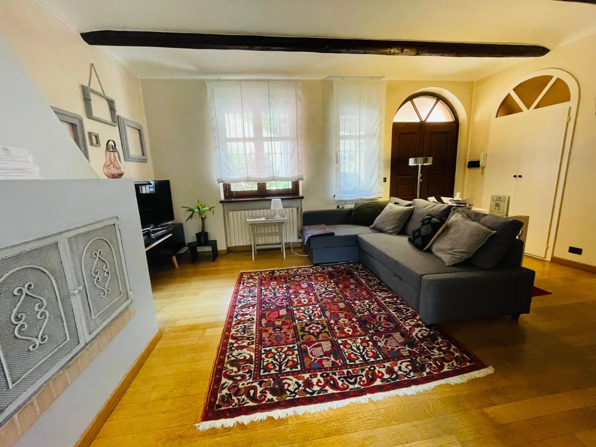 Casa Caroli, Charme E Comfort Nel Cuore Di Alba Exteriör bild
