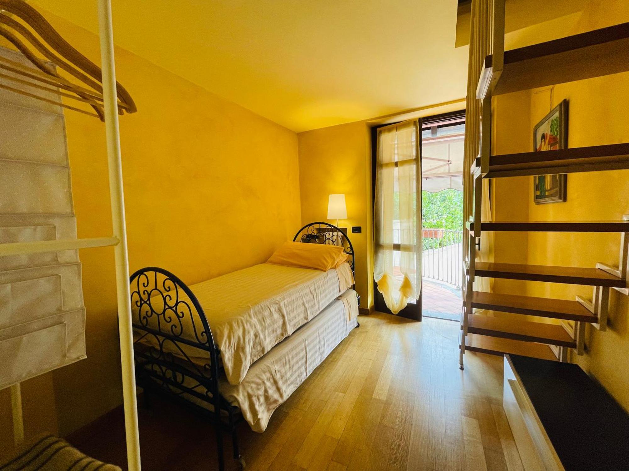Casa Caroli, Charme E Comfort Nel Cuore Di Alba Exteriör bild
