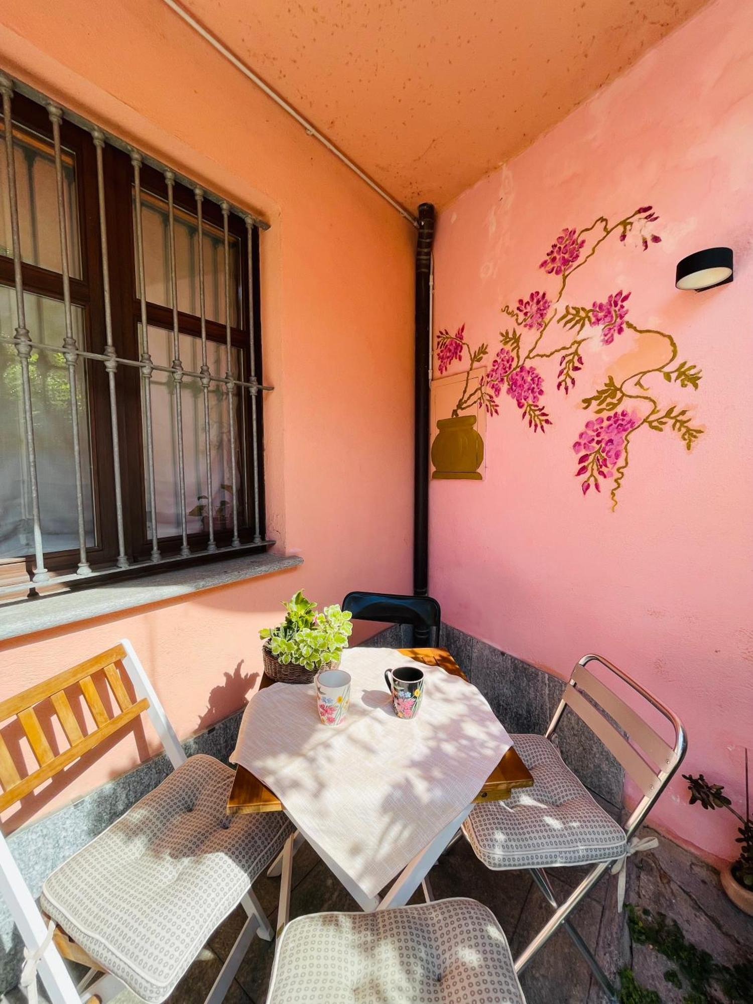 Casa Caroli, Charme E Comfort Nel Cuore Di Alba Exteriör bild
